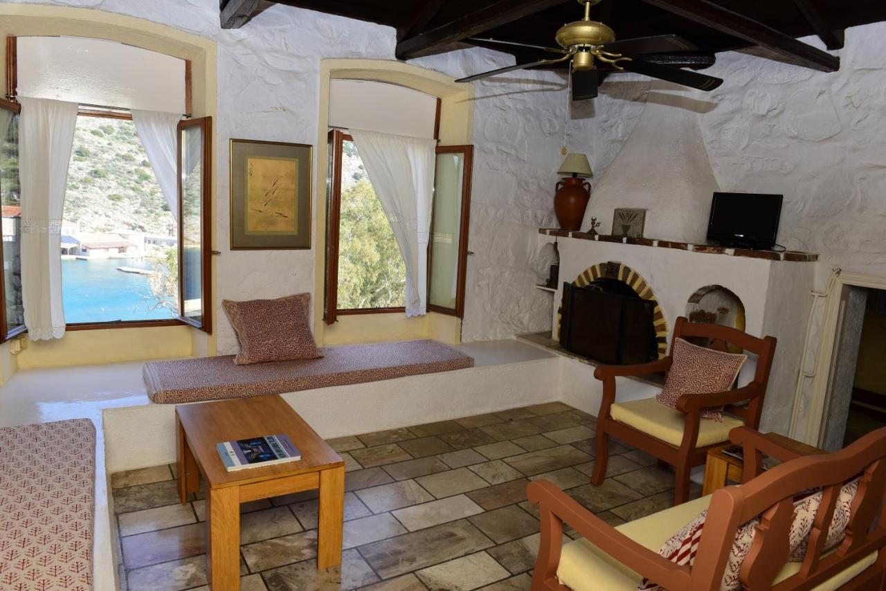 Вилла Arbeli House Mandraki  Экстерьер фото
