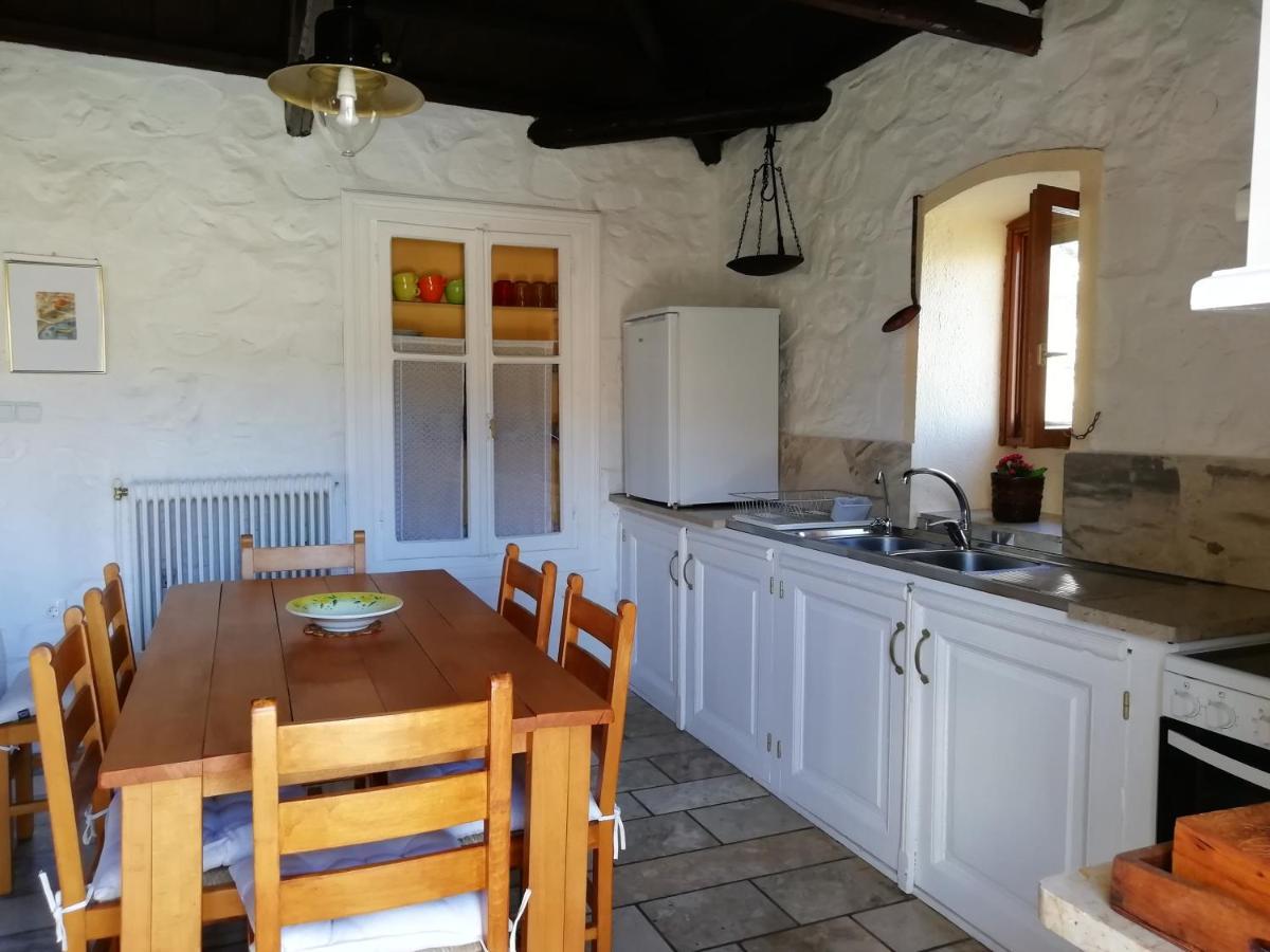 Вилла Arbeli House Mandraki  Экстерьер фото