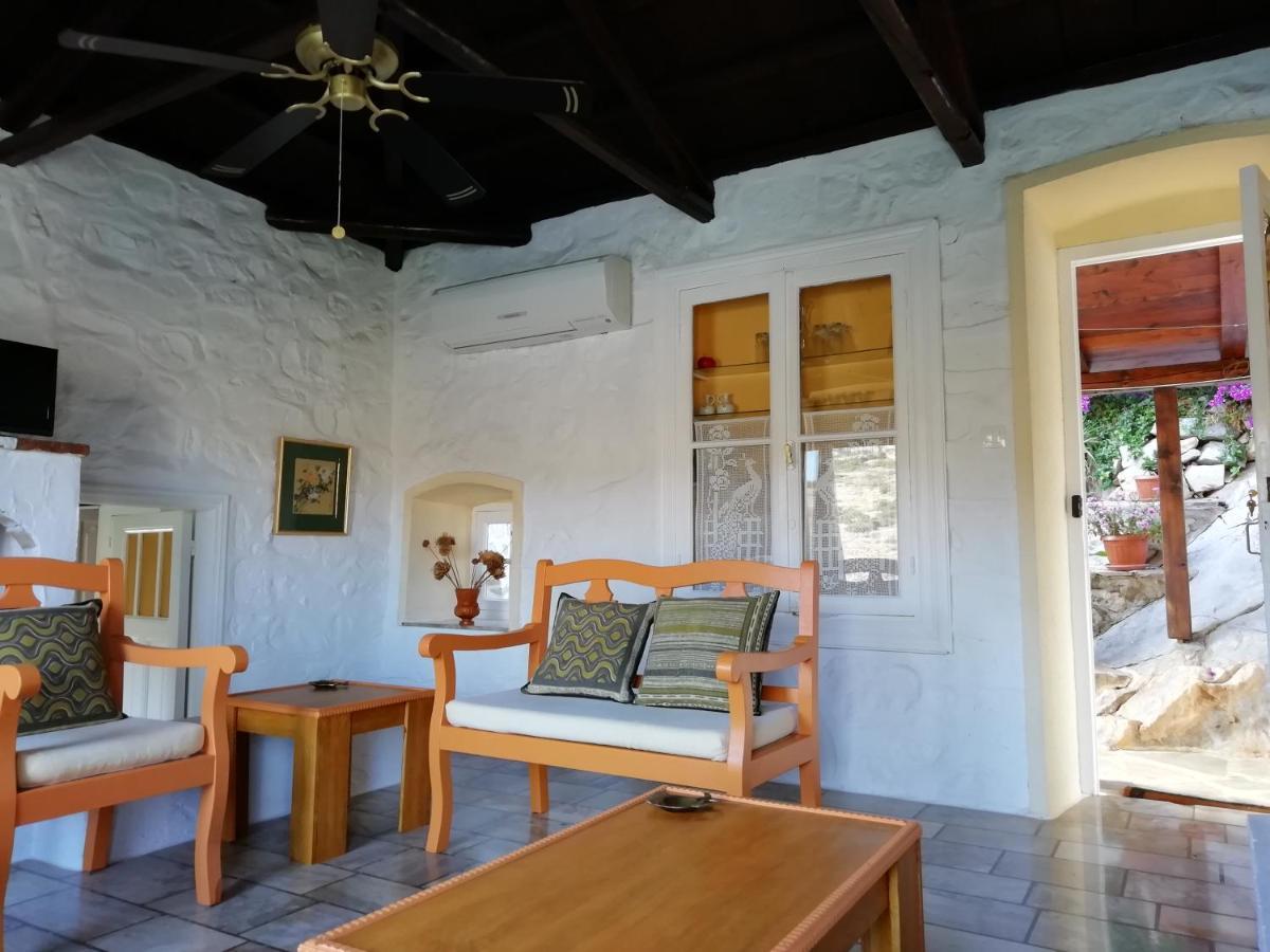 Вилла Arbeli House Mandraki  Экстерьер фото