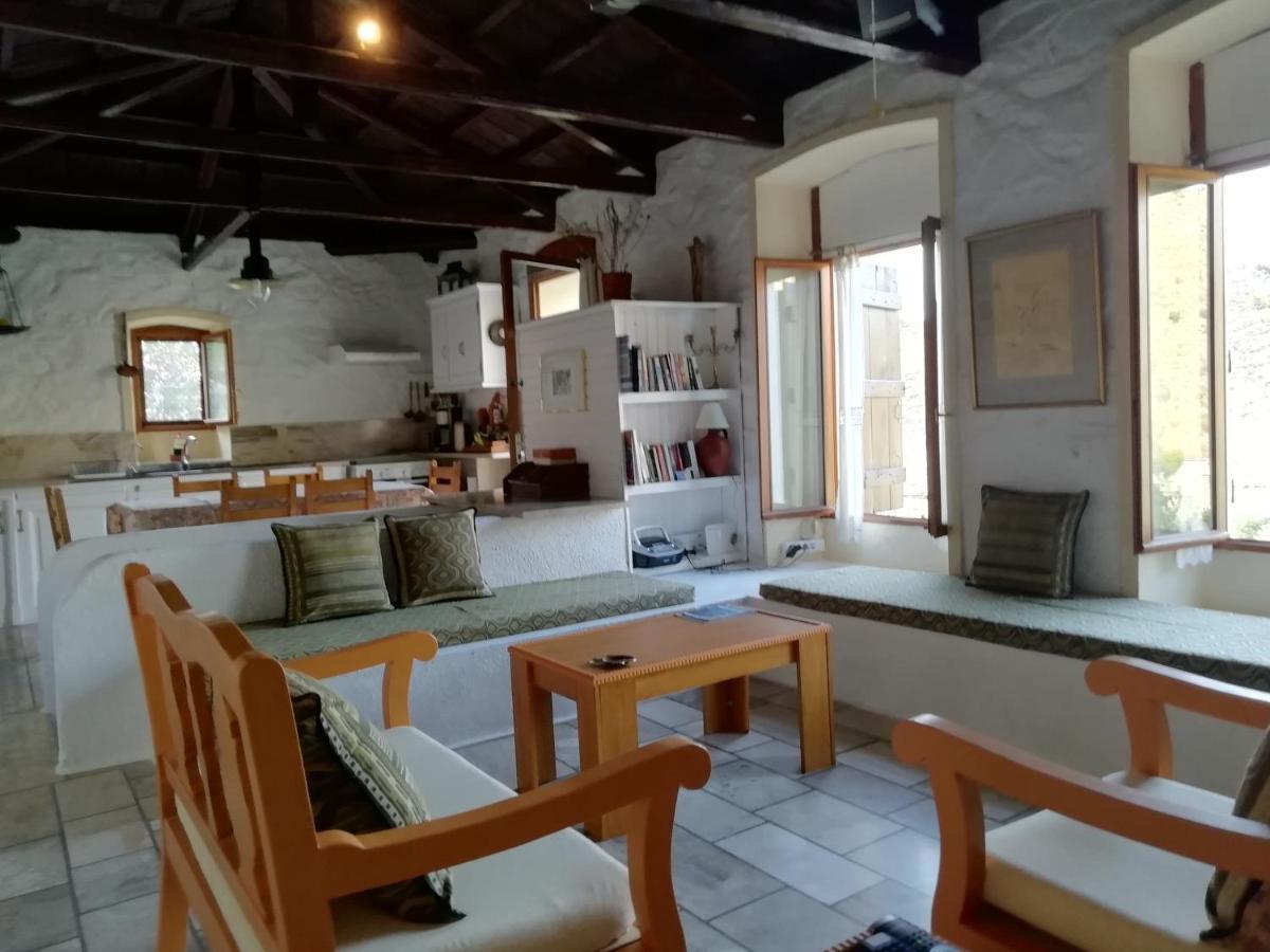 Вилла Arbeli House Mandraki  Экстерьер фото