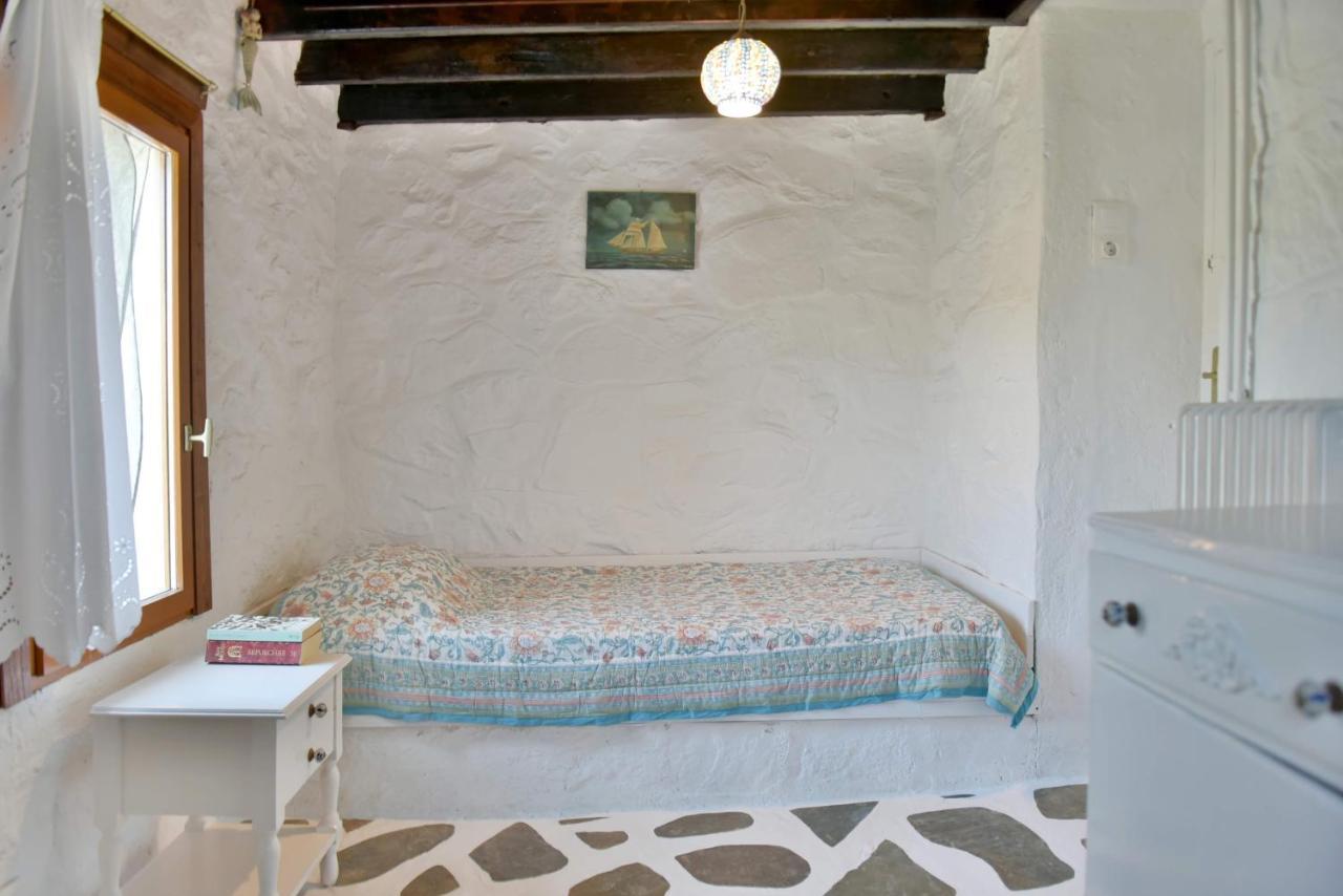Вилла Arbeli House Mandraki  Экстерьер фото